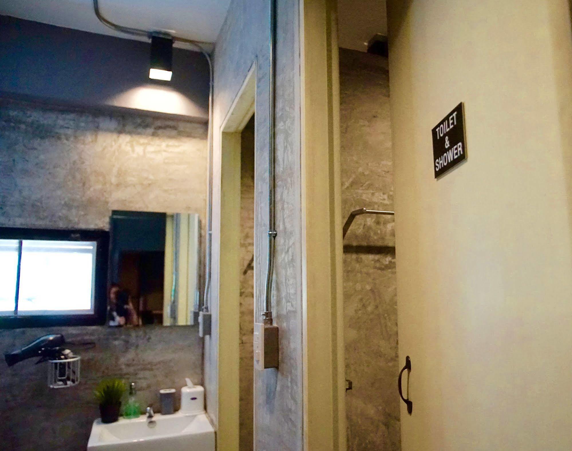 The Backpack Hostel Bangkok Dış mekan fotoğraf